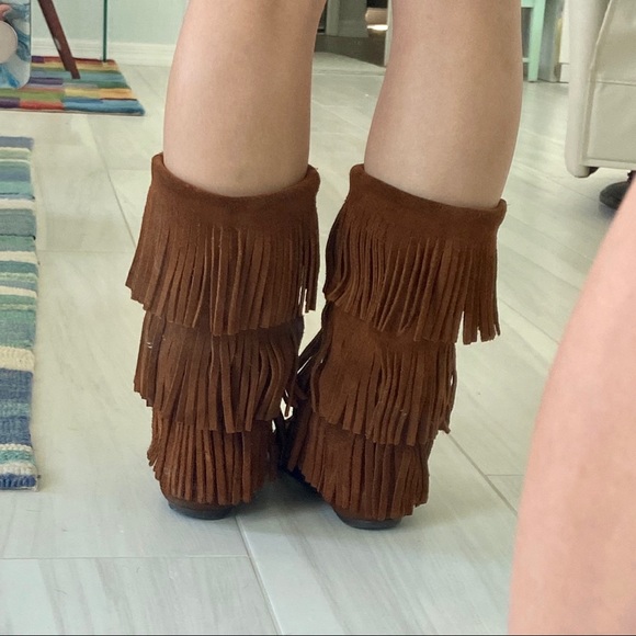 Minnetonka Moccasin Boots - Picture 7 of 7